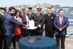 Autoridades de la región del Biobío, Municipalidad de Talcahuano y Armada firmaron compromiso para desarrollar Plan Prat