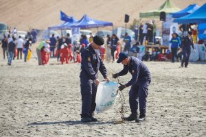 500 voluntarios participaron del Día Internacional de playas en Iquique 500 voluntarios participaron del Día Internacional de playas en Iquique