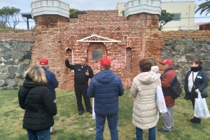 Grupo de adultos mayores pudo conocer el Centro Meteorológico dependiente de la Gobernación Marítima de Valparaíso Grupo de adultos mayores pudo conocer el Centro Meteorológico dependiente de la Gobernación Marítima de Valparaíso