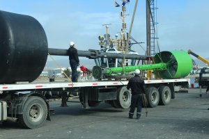 Amplio despliegue de la Armada de Chile en la instalación de  señalización marítima en Magallanes y el Territorio Chileno Antártico