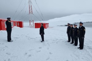 En Base Naval Antártica “Arturo Prat” conmemoraron aniversario del Combate Naval de Angamos y el Día del Suboficial Mayor de la Armada 