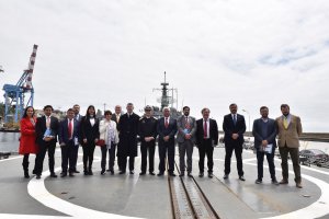 Comisión de Defensa de la Cámara de Diputadas y Diputados sesionó a bordo del AP-41 “Aquiles” Comisión de Defensa de la Cámara de Diputadas y Diputados sesionó a bordo del AP-41 “Aquiles”