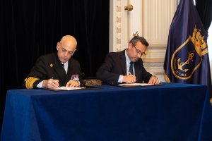 Armada de Chile y Defensoría Penal Pública firman convenio de colaboración