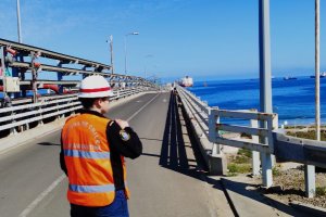 Capitanía de Puerto de Quintero realizó simulacro de tsunami con empresas del borde costero Capitanía de Puerto de Quintero realizó simulacro de tsunami con empresas del borde costero