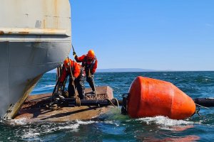 Continúa instalación de señalización marítima en la región de Magallanes y Antártica Chilena