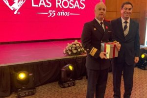 Segunda Zona Naval recibe reconocimiento de la Fundación Las Rosas por el apoyo entregado a los residentes de los hogares de adultos mayores
