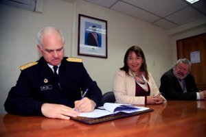 Segunda Zona Naval y Servicio de Salud Concepción firmaron renovación del convenio para evacuaciones médicas Segunda Zona Naval y Servicio de Salud Concepción firmaron renovación del convenio para evacuaciones médicas