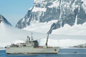 AP "Aquiles" zarpó rumbo a la primera comisión antártica del año AP "Aquiles" zarpó rumbo a la primera comisión antártica del año