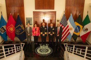 Academia de Guerra Naval graduó una nueva promoción de Oficiales Especialistas en Estado Mayor