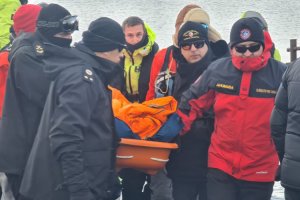Autoridad Marítima del Territorio Chileno Antártico coordinó desembarco y evacuación médica desde Bahía Fildes Autoridad Marítima del Territorio Chileno Antártico coordinó desembarco y evacuación médica desde Bahía Fildes