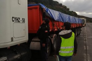 Autoridad Marítima de Ancud incautó 8.7 toneladas de luga negra en rampa de conectividad Chacao Autoridad Marítima de Ancud incautó 8.7 toneladas de luga negra en rampa de conectividad Chacao