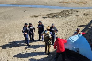 Policía Marítima de la Capitanía de Puerto de San Antonio efectúa patrullajes en playas de la jurisdicción