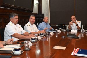 Subsecretario de Defensa conoció las diversas labores que realiza nuestra Institución