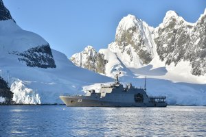 OPV 83 “Marinero Fuentealba” finaliza tareas de señalización marítima en Territorio Chileno Antártico