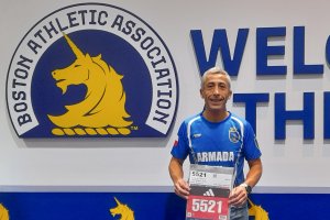 Suboficial de la Armada participa en 127° Maratón de Boston 2023