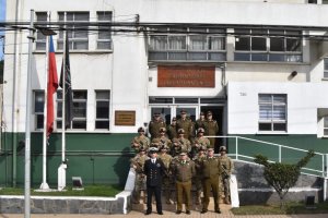Batallón de Infantes de Marina “Aldea” presentó saludos protocolares por el 96° aniversario de Carabineros