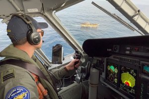 Quinta Zona Naval realiza vigilancia a tránsito de pesqueros por zona económica exclusiva Quinta Zona Naval realiza vigilancia a tránsito de pesqueros por zona económica exclusiva