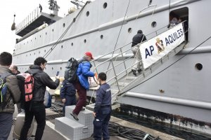 Buque de la Armada apoyará operativo médico en Juan Fernández junto con realizar tareas de Vigilancia Oceánica Buque de la Armada apoyará operativo médico en Juan Fernández junto con realizar tareas de Vigilancia Oceánica