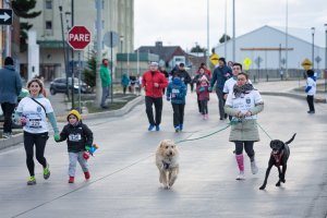 Corrida Mes del Mar en Punta Arenas se efectuó con éxito y casi 900 inscritos