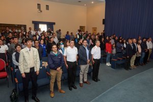 Cuarta Zona Naval premió a estudiantes ganadores de concurso literario