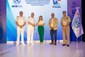 Oficiales de la Armada participaron en la “XXVIII Reunión del Comité del Acuerdo de Viña del Mar” Oficiales de la Armada participaron en la “XXVIII Reunión del Comité del Acuerdo de Viña del Mar”