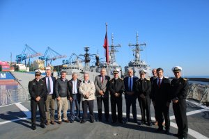Senadores de la República visitaron Unidades de combate de la Armada de Chile Senadores de la República visitaron Unidades de combate de la Armada de Chile