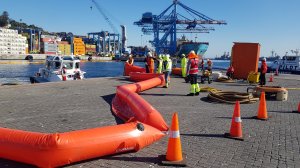 Autoridad Marítima realiza ejercicio de combate a la contaminación en el Puerto de Valparaíso Autoridad Marítima realiza ejercicio de combate a la contaminación en el Puerto de Valparaíso