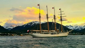 Buque Escuela (BE) “Esmeralda” llega a la Región de Magallanes y Antártica Chilena Buque Escuela (BE) “Esmeralda” llega a la Región de Magallanes y Antártica Chilena