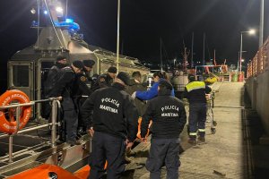 Distrito Naval Beagle realiza evacuación médica en Isla Lennox Distrito Naval Beagle realiza evacuación médica en Isla Lennox