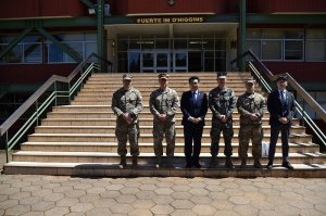 Batallón IM Nº 31 “Aldea” recibe a Ministro Consejero de la República de Corea Batallón IM Nº 31 “Aldea” recibe a Ministro Consejero de la República de Corea