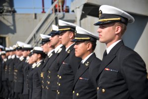 Cadetes de la US Naval Academy finalizan intercambio académico en la Escuela Naval "Arturo Prat" Cadetes de la US Naval Academy finalizan intercambio académico en la Escuela Naval "Arturo Prat"
