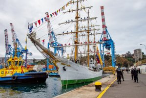 Buque Escuela “ARC Gloria” de la Armada de Colombia recaló a Valparaíso
