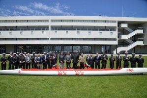 Escuela Naval “Arturo Prat” recibe canoa polinésica Va´u Va´u en solemne ceremonia Escuela Naval “Arturo Prat” recibe canoa polinésica Va´u Va´u en solemne ceremonia