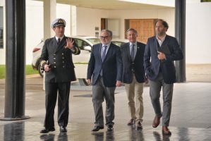 Escuela Naval recibió la visita del Presidente y Secretario Ejecutivo de la Comisión Nacional de Acreditación (CNA)