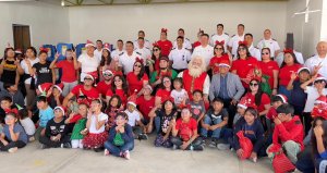 Cuarta Zona Naval y Zona Franca de Iquique efectuaron actividad navideña en localidad altiplánica Cuarta Zona Naval y Zona Franca de Iquique efectuaron actividad navideña en localidad altiplánica