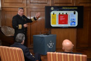 Escuela Naval recibió la visita del Director de Enseñanza Naval de la Armada Española