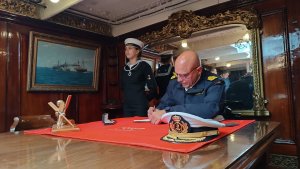 Director de Enseñanza Naval de la Armada de España visitó la Dirección de Educación y sus mandos dependientes