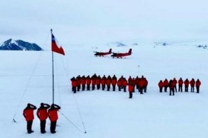 Unión en el frío del Territorio Chileno Antártico