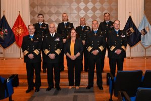 Ministra de Defensa entrega condecoración a Oficiales Generales que se acogen a retiro Ministra de Defensa entrega condecoración a Oficiales Generales que se acogen a retiro
