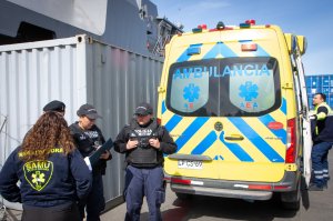Lancha de Acción Marítima LAM “Casma” realiza operativo de rescate en Tercera Zona Naval Lancha de Acción Marítima LAM “Casma” realiza operativo de rescate en Tercera Zona Naval