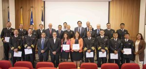 Personal institucional se gradúa del Diplomado de Rlaciones Internacionales PUCV Personal institucional se gradúa del Diplomado de Rlaciones Internacionales PUCV