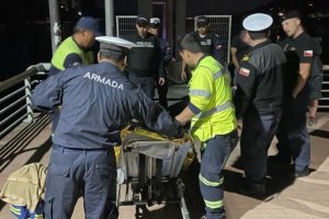 Armada rescata con vida a dos personas desaparecidas en Lago Villarrica Armada rescata con vida a dos personas desaparecidas en Lago Villarrica