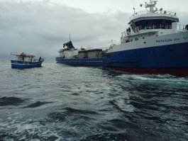 Armada apoyó a lancha a la deriva en el sector de Golfo Corcovado