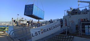 Barcaza LST-92 “Rancagua” zarpa hacia Rapa Nui con carga para la isla