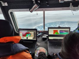 Lancha Hidrográfica “Orca” efectúa mediciones y registro de datos en el Territorio Chileno Antártico Lancha Hidrográfica “Orca” efectúa mediciones y registro de datos en el Territorio Chileno Antártico