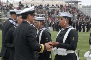 Alumnos de la Escuela de Grumetes recibieron sus armas de servicio