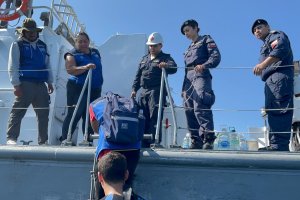 Lancha de Servicio General “Iquique” apoyó operativo de CENSO en localidad aislada Lancha de Servicio General “Iquique” apoyó operativo de CENSO en localidad aislada