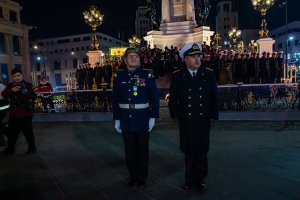 Cuerpo de Bomberos de Valparaíso rindió homenaje las Glorias Navales Cuerpo de Bomberos de Valparaíso rindió homenaje las Glorias Navales