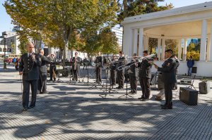 Banda insignia de la Segunda Zona Naval se presentó en la plaza Independencia de Concepción