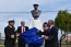 Armada de Chile entregó busto del Marinero 2º Gregorio Araya a la comuna de Tomé